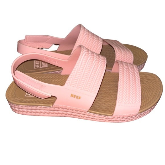 Reef Shoes - REEF Pink Sandals!
